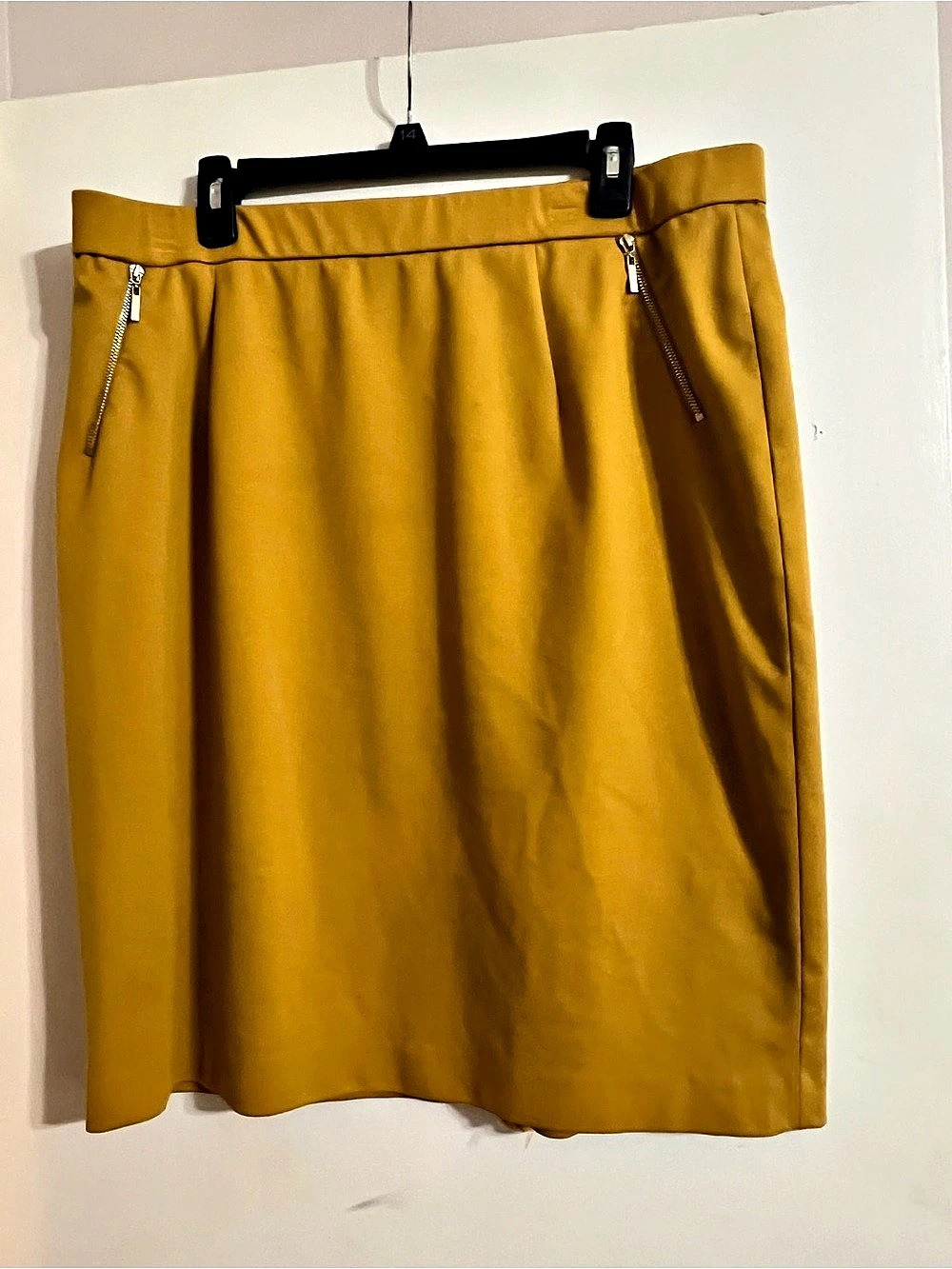 Kasper Mini Skirt in Yellow Size 16